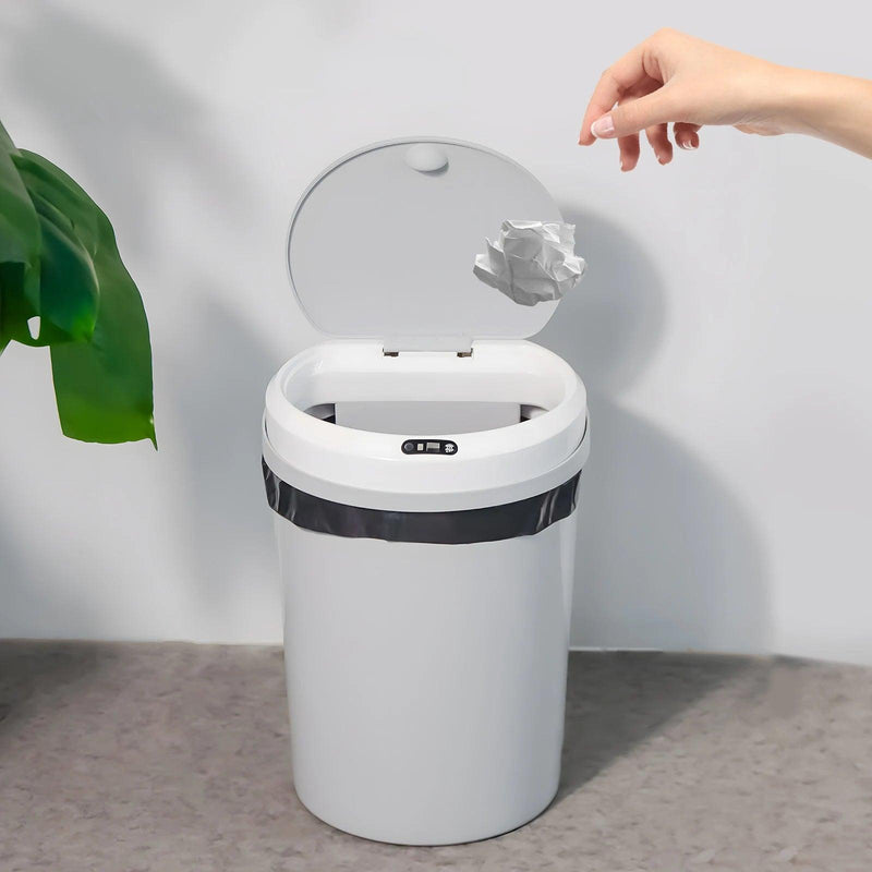 Lata de lixo com sensor de movimento